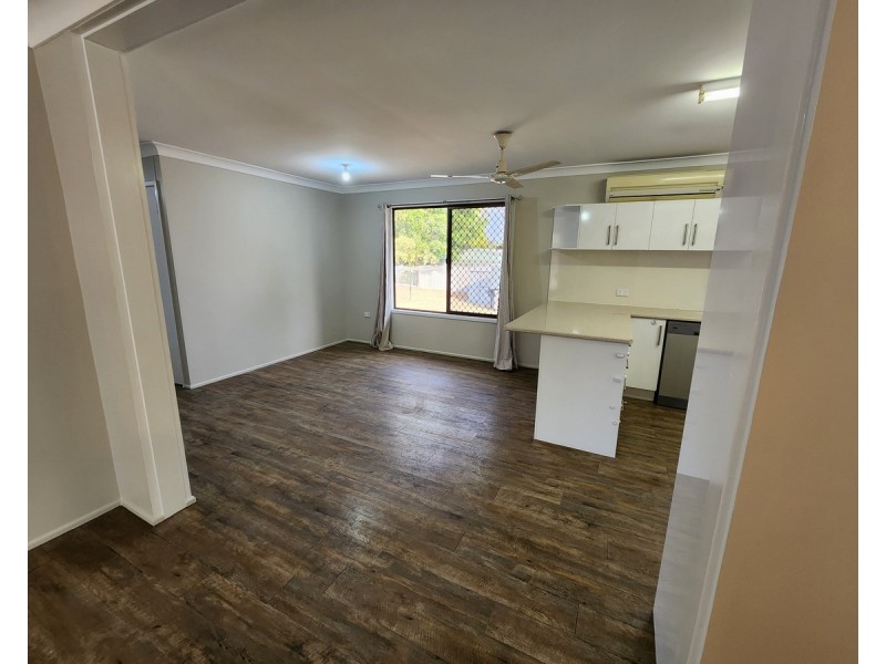 12 Hamilton Street, Moura QLD 4718