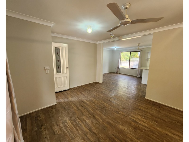12 Hamilton Street, Moura QLD 4718