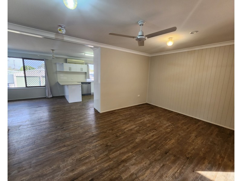 12 Hamilton Street, Moura QLD 4718