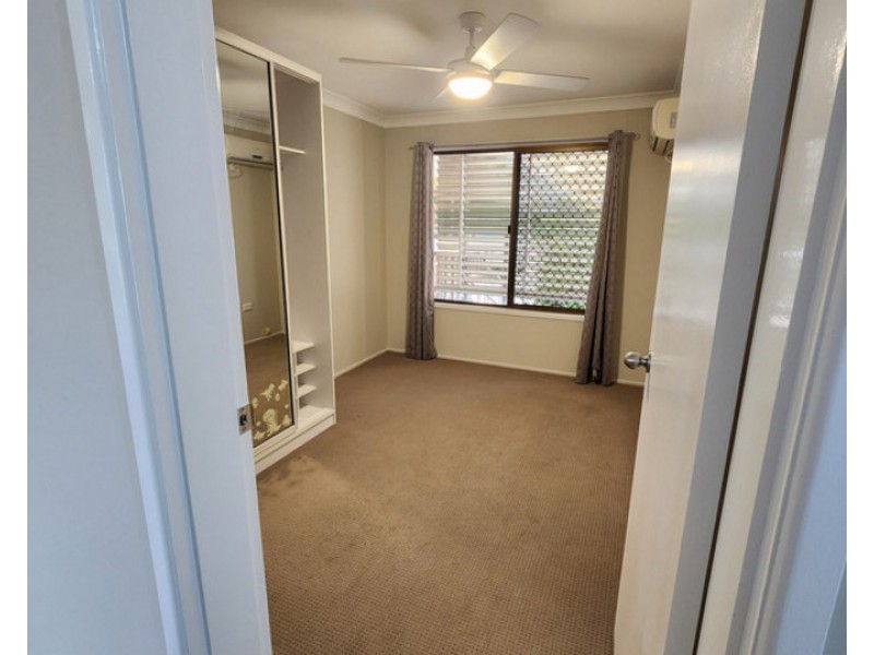 12 Hamilton Street, Moura QLD 4718