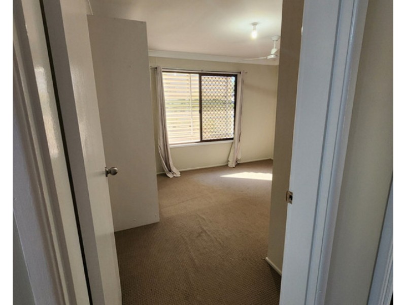 12 Hamilton Street, Moura QLD 4718