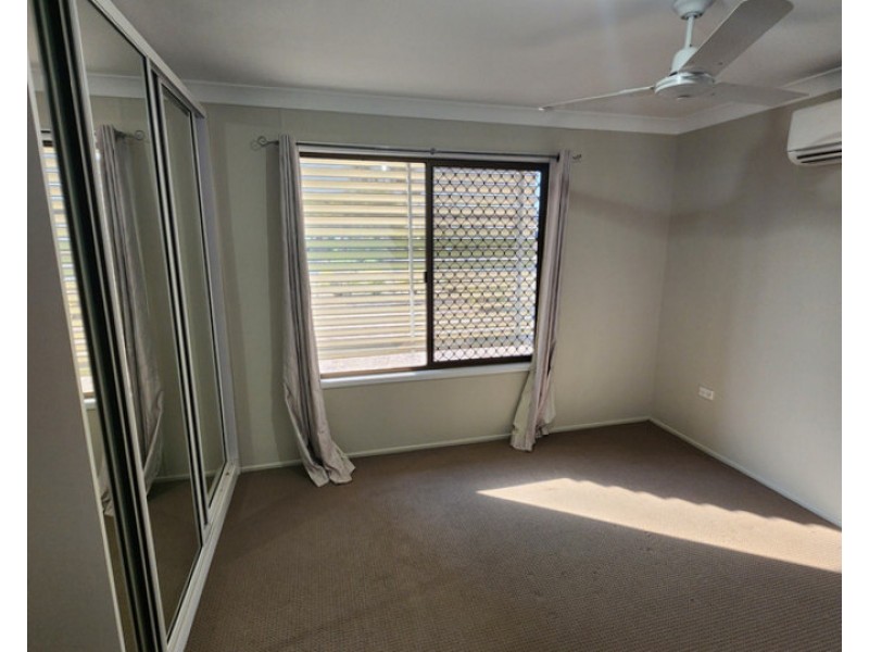 12 Hamilton Street, Moura QLD 4718