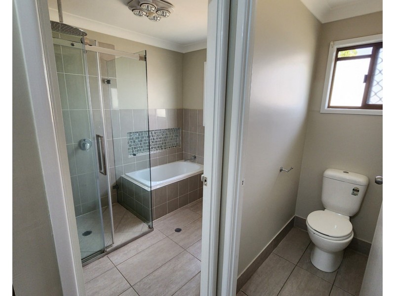 12 Hamilton Street, Moura QLD 4718