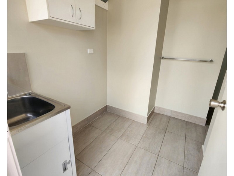 12 Hamilton Street, Moura QLD 4718