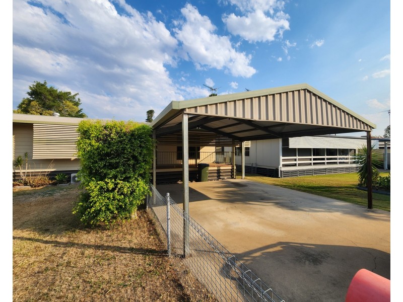 12 Hamilton Street, Moura QLD 4718