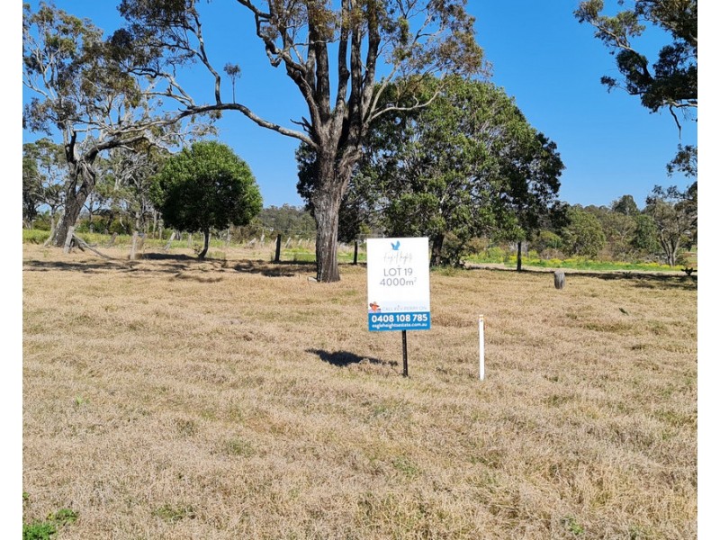 19 Wisdom Street (Eagle Heights), Meringandan West QLD 4352