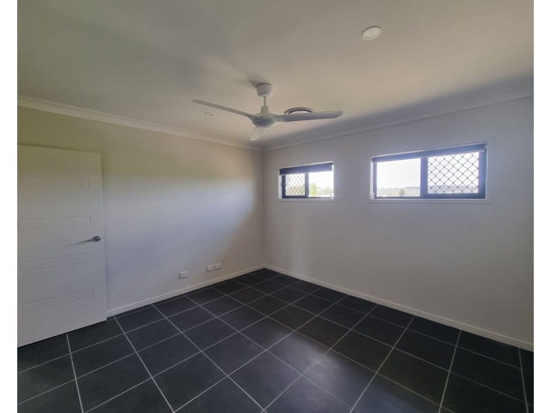 8 Willis Road, Meringandan West QLD 4352