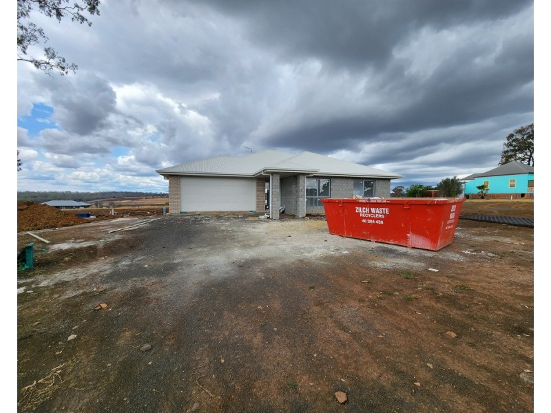 1 Aquila Drive, Meringandan West QLD 4352