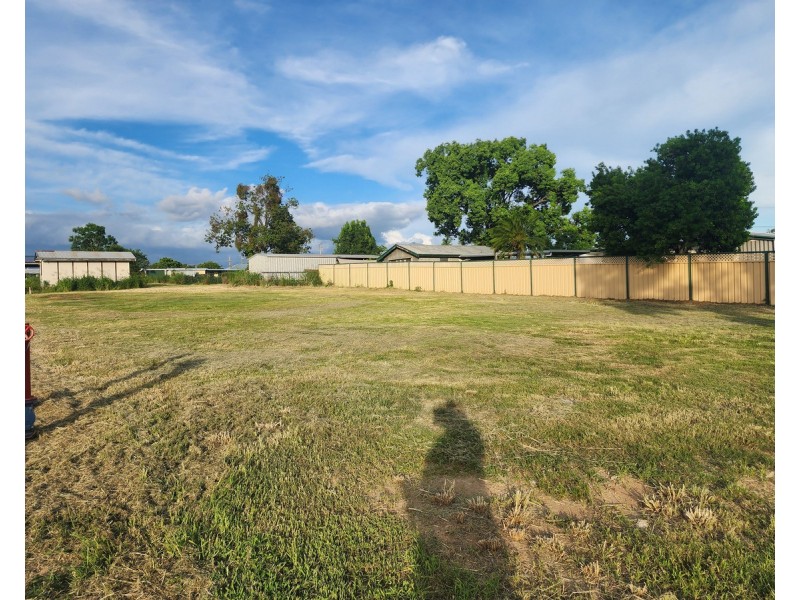 12 Bowen Street, Helidon QLD 4344