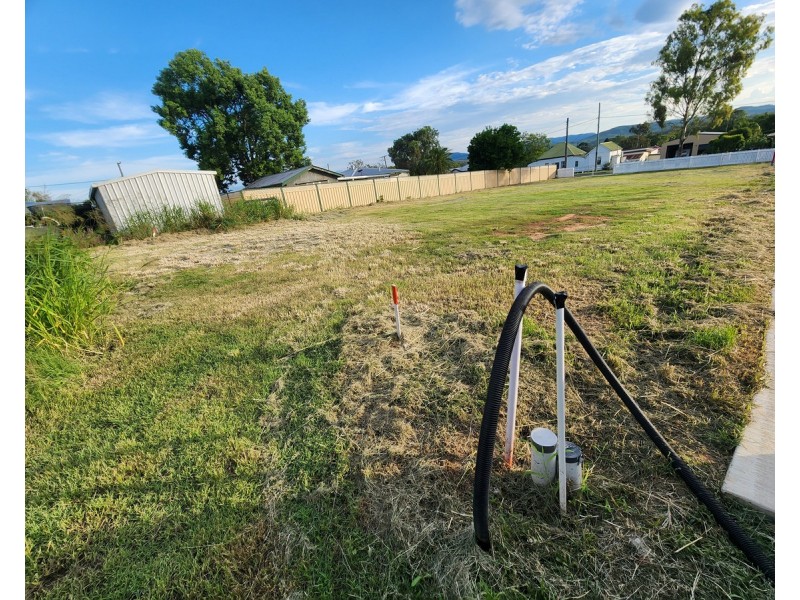 12 Bowen Street, Helidon QLD 4344