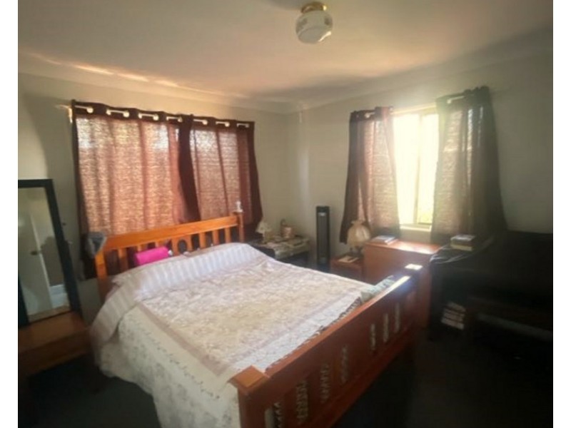 1 & 2/32 Weise Street, Oakey QLD 4401