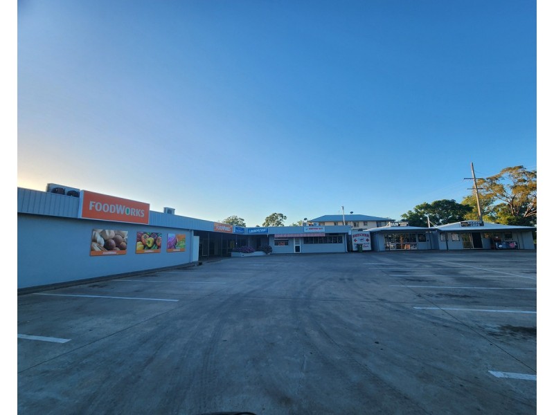 1 & 2/32 Weise Street, Oakey QLD 4401
