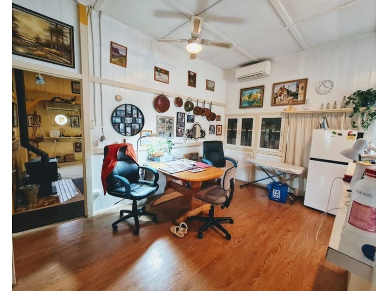 16 Littleton Street, Crows Nest QLD 4355