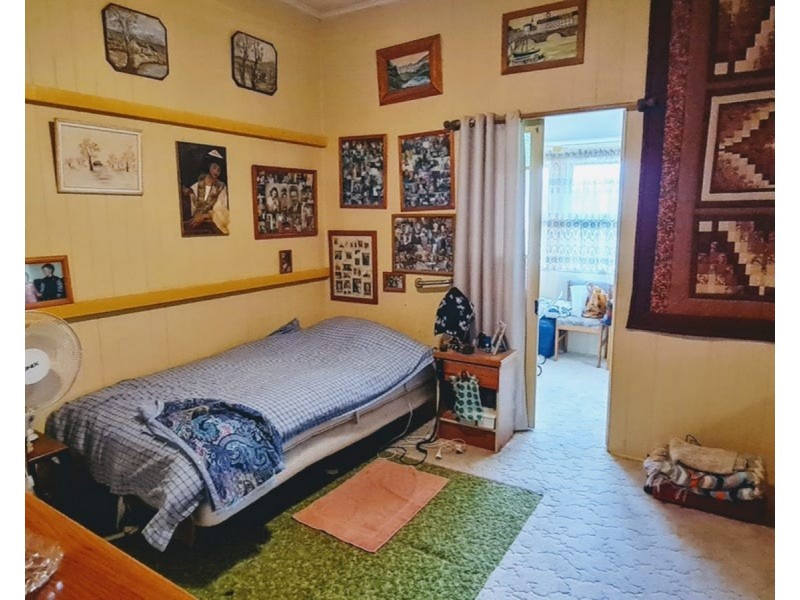 16 Littleton Street, Crows Nest QLD 4355