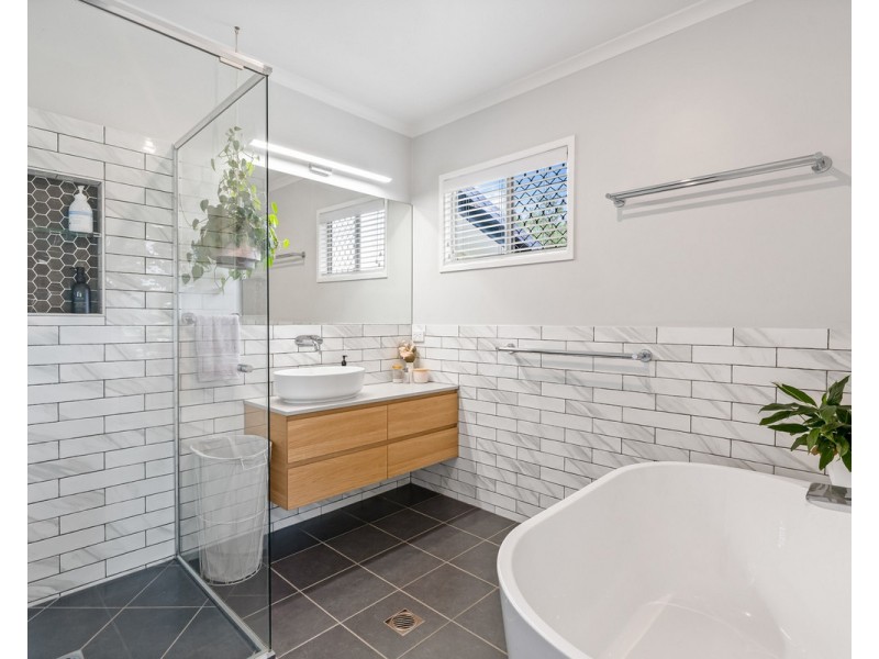 121B Murphys Creek Road, Postmans Ridge QLD 4352