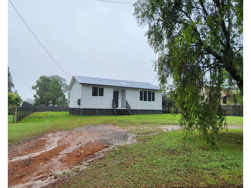26A South Street, Crows Nest QLD 4355