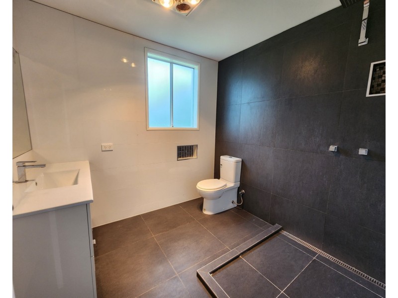26A South Street, Crows Nest QLD 4355