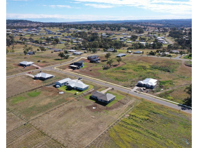 47 Aquila Drive (Eagle Heights), Meringandan West QLD 4352