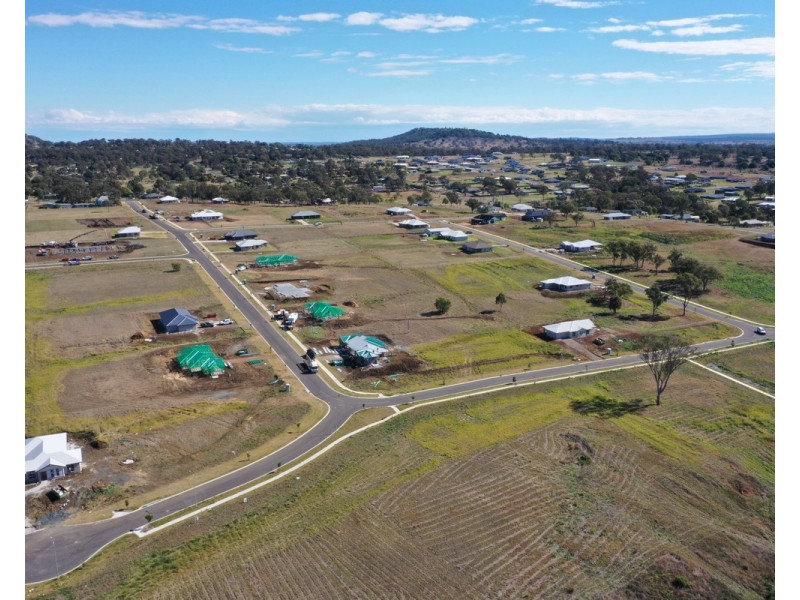 47 Aquila Drive (Eagle Heights), Meringandan West QLD 4352