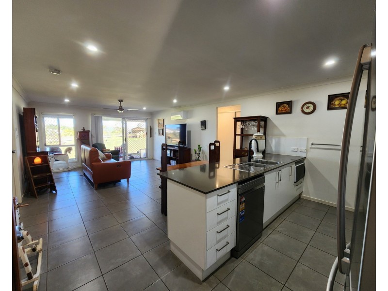 32 Parkview Drive, Glenvale QLD 4350