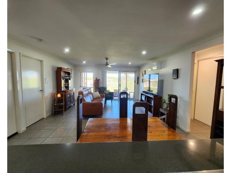 32 Parkview Drive, Glenvale QLD 4350