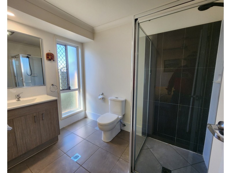 32 Parkview Drive, Glenvale QLD 4350