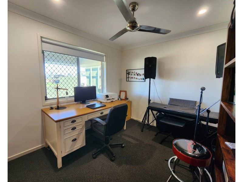 32 Parkview Drive, Glenvale QLD 4350