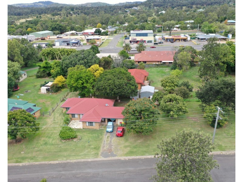 10 Jones Road, Withcott QLD 4352