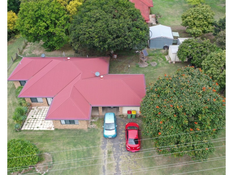 10 Jones Road, Withcott QLD 4352