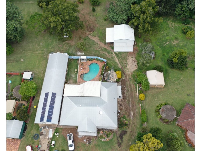 11 Shorelands Drive, Withcott QLD 4352