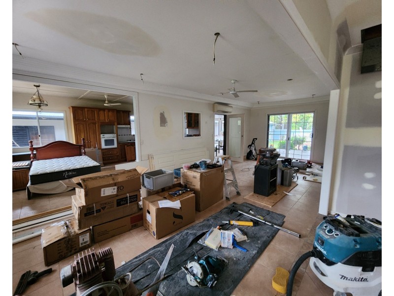 11 Shorelands Drive, Withcott QLD 4352