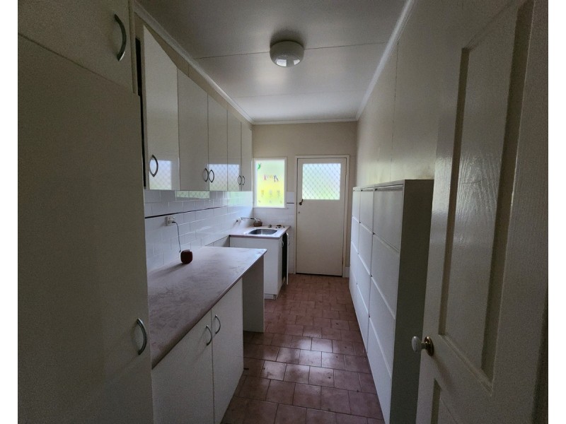11 Shorelands Drive, Withcott QLD 4352