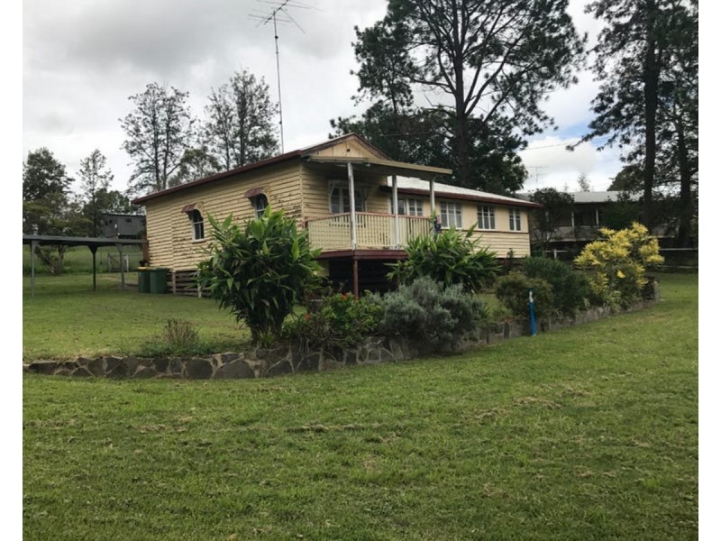 1 William Street, Crows Nest QLD 4355