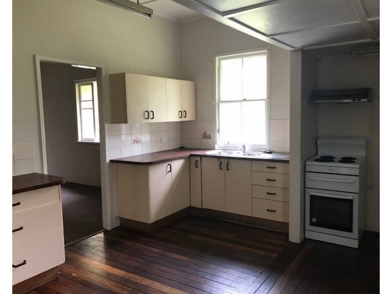 1 William Street, Crows Nest QLD 4355