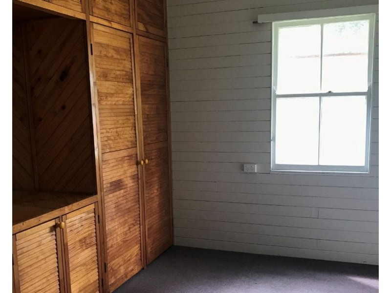 1 William Street, Crows Nest QLD 4355