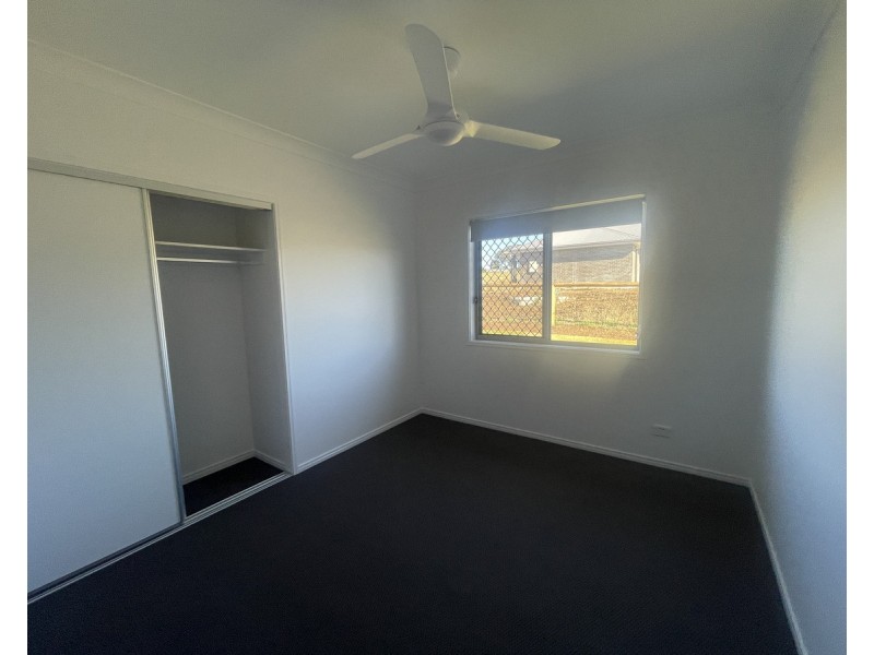 9 Aquila Drive, Meringandan West QLD 4352