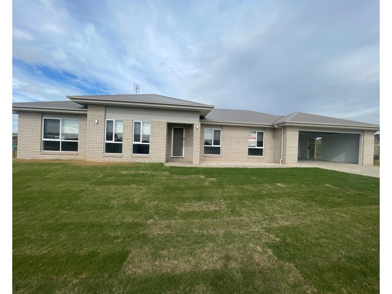 25 Aquila Drive, Meringandan West QLD 4352