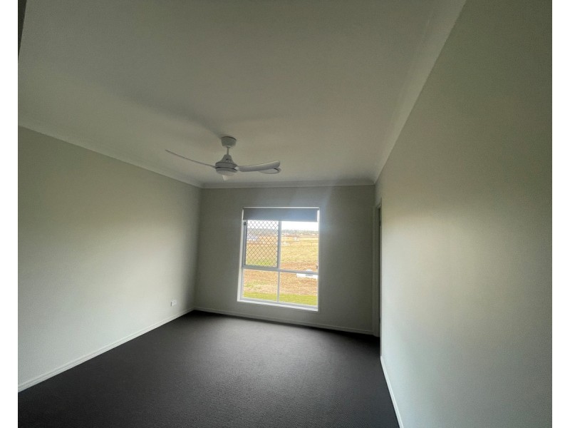 25 Aquila Drive, Meringandan West QLD 4352