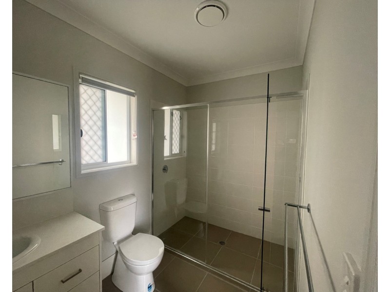 25 Aquila Drive, Meringandan West QLD 4352