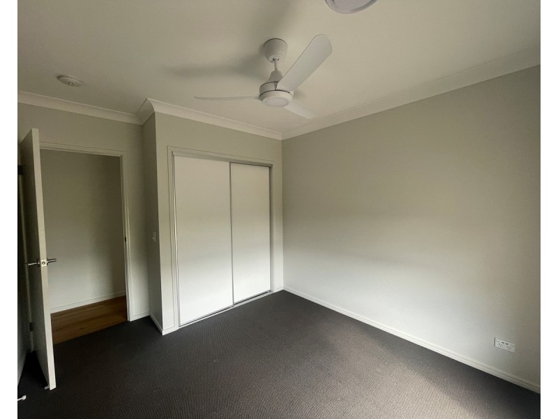 25 Aquila Drive, Meringandan West QLD 4352