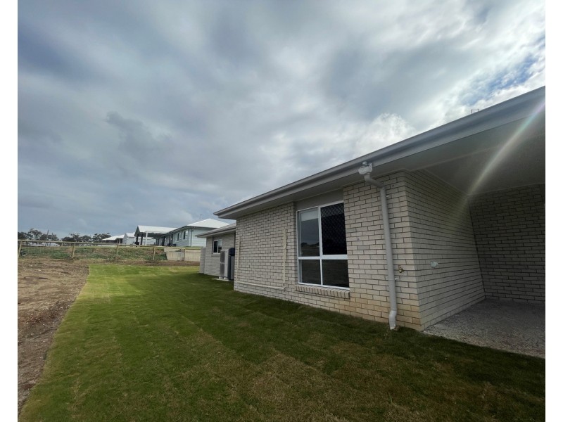 25 Aquila Drive, Meringandan West QLD 4352