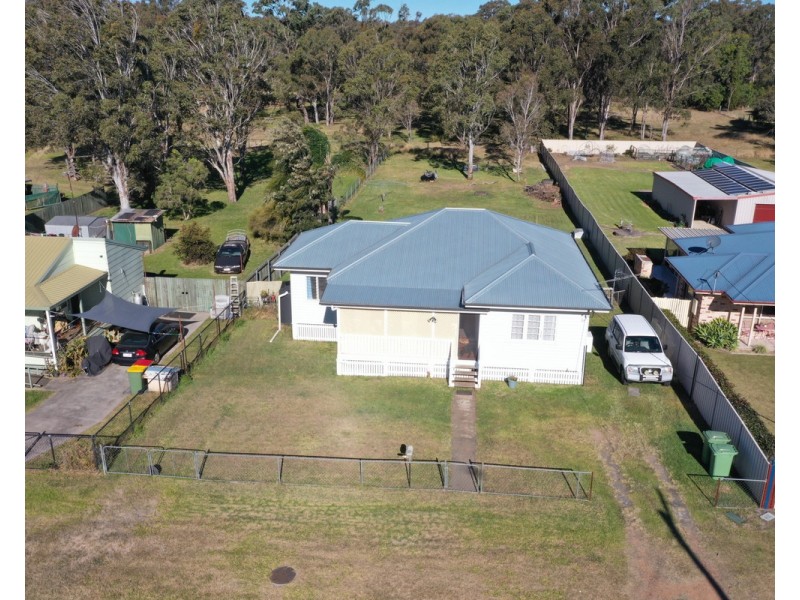 5 John Street, Crows Nest QLD 4355