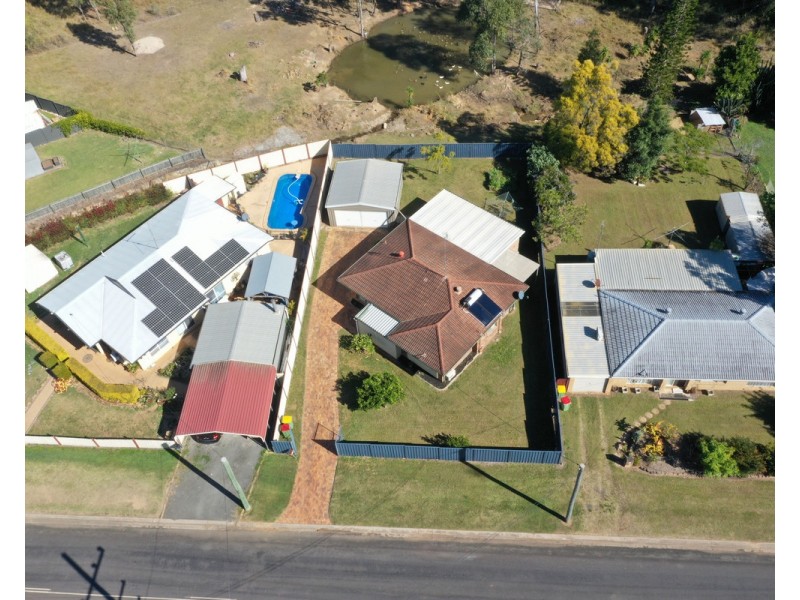 8 Airforce Road, Helidon QLD 4344