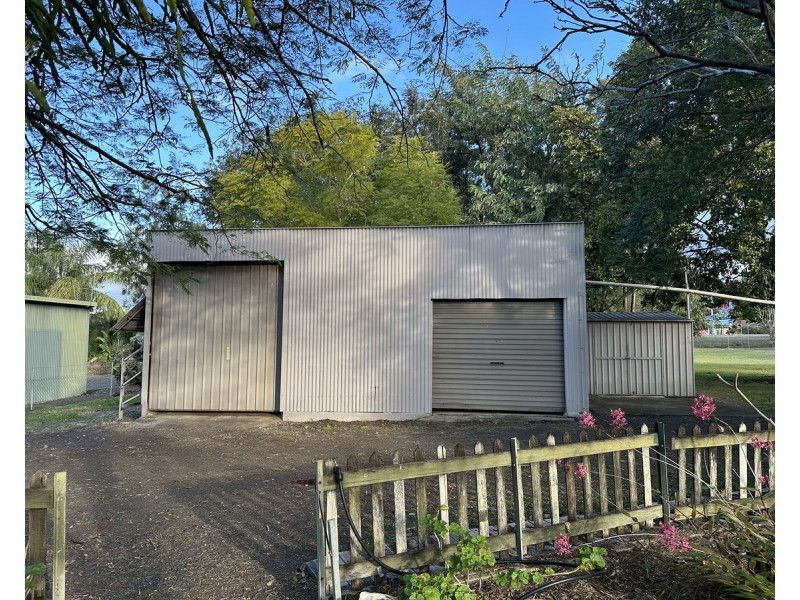 25 Shorelands Drive, Withcott QLD 4352
