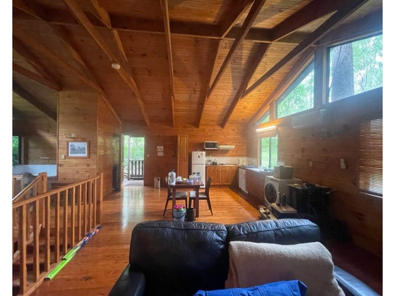 2/84 Palmtree Road, Palmtree QLD 4352