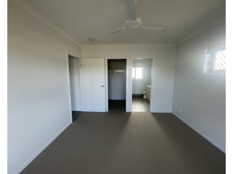 40 Aquila Drive, Meringandan West QLD 4352