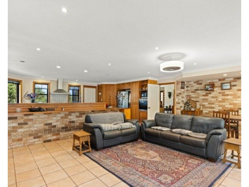 11 High Street, Highfields QLD 4352