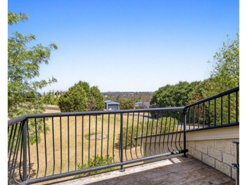 11 High Street, Highfields QLD 4352