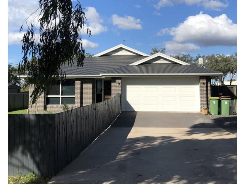 124 Short Street, Pittsworth QLD 4356