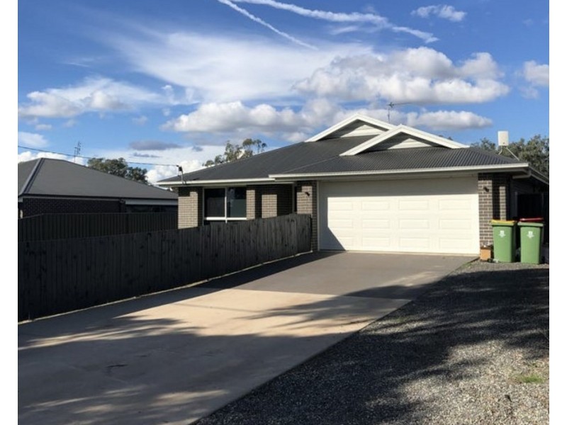 124 Short Street, Pittsworth QLD 4356